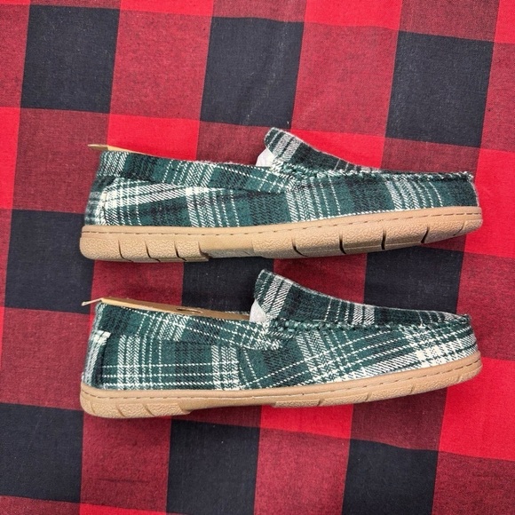 NWT Lands End Mens Fuzzy Lined Plaid Flannel Moccasin Slippers Size 10 main image 5